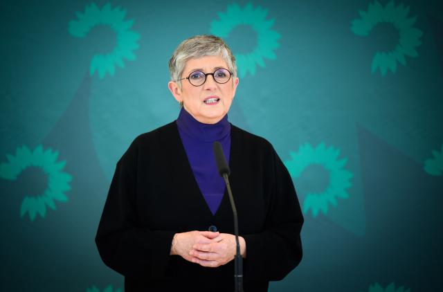 03 March 2026, Berlin: Britta Hasselmann, chairwoman of the Alliance 90/The Greens (Bündnis 90/Die Grünen) parliamentary group, speaks before the start of the Greens parliamentary group meeting in the German Bundestag. Photo: Bernd von Jutrczenka/dpa