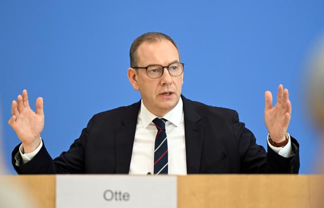 03 March 2026, Berlin: Parliamentary Commissioner for the Armed Forces Henning Otte presents the 2025 annual report on the state of the German Armed Forces. Photo: Elisa Schu/dpa