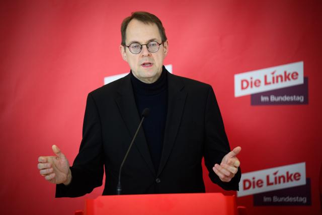 03 March 2026, Berlin: Soeren Pellmann, chair of the parliamentary group of The Left Party, speaks before the start of the Left Party's parliamentary group meeting in the German Bundestag. Photo: Bernd von Jutrczenka/dpa