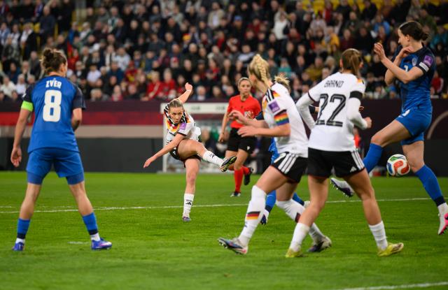 03 March 2026, Saxony, Dresden: Germany's Elisa Senss scores her side's second goal during the 2027 FIFA Women's World Cup qualifier League A, Group D, soccer match between Germany and Slovenia at the Rudolf-Harbig-Stadion Photo: Robert Michael/dpa