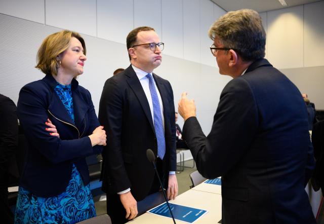03 March 2026, Berlin: (L-R) Anja Weisgerber, Deputy Chair of the Christian Democratic Union/Christian Social Union (CDU/CSU) parliamentary group for Education, Family, Senior Citizens, Women and Youth, Culture and Media; Jens Spahn (CDU), Chair of the CDU/CSU parliamentary group in the German Bundestag; and Wolfram Weimer (Independent), Minister of State for Culture and Media, engage in conversation ahead of the CDU/CSU parliamentary group meeting in the German Bundestag. Photo: Bernd von Jutrczenka/dpa