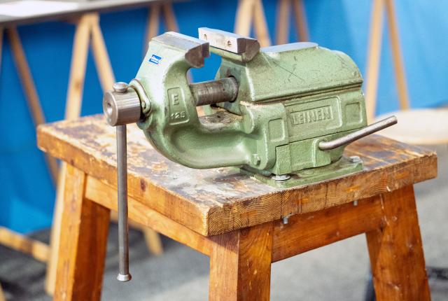 FILED - 13 March 2025, Bavaria, Munich: A vice from the company "Leinen" at a stand at the International Craft Fair in Munich. Germany's skilled trades sector faces a shortage of an estimated 200,000 workers, according to the German Confederation of Skilled Crafts (ZDH). Photo: Leonie Asendorpf/dpa