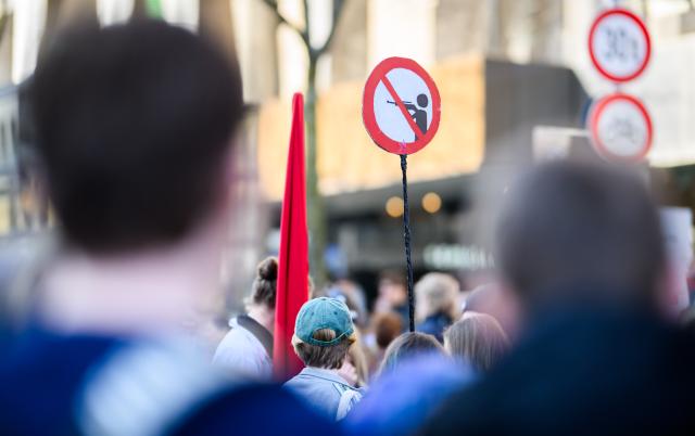 05 March 2026, Lower Saxony, Hanover: Participants in a demonstration against compulsory military service gather in the city center. The background to this is the new military service law, which has been in force since January 1. Photo: Julian Stratenschulte/dpa