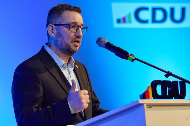 06 March 2026, Schleswig-Holstein, Heide: The Christian Democratic Union of Germany (CDU) mayoral candidate Marc Trester speaks during the traditional Dithmarscher Mehlbeutelessen (meal) organized by the Junge Union and CDU Dithmarschen at the municipal theater. Photo: Georg Wendt/dpa