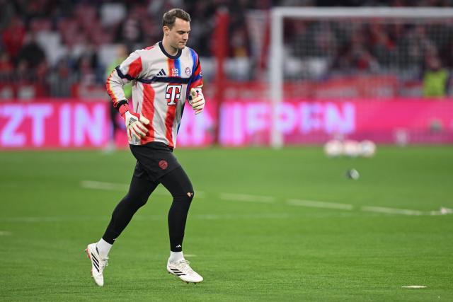 06 March 2026, Bavaria, Munich: Bayern Munich goalkeeper Manuel Neuer warms up prior to the start of the German Bundesliga soccer match between Bayern Munich and Borussia Moenchengladbach at the Allianz Arena. Photo: Harry Langer/dpa - IMPORTANT NOTICE: DFL and DFB regulations prohibit any use of photographs as image sequences and/or quasi-video.