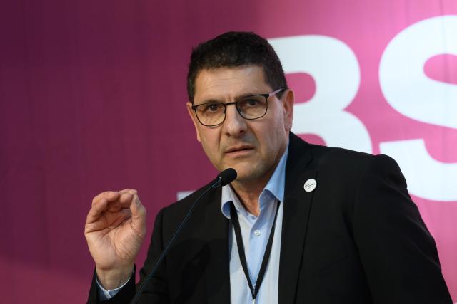 07 March 2026, Saxony-Anhalt, Magdeburg: Thomas Schulze, Chairman of BSW Saxony-Anhalt, speaks to the delegates at the state party conference of BSW Saxony-Anhalt. The delegates want to adopt the election program for the 2026 state elections at the party conference. Photo: Klaus-Dietmar Gabbert/dpa