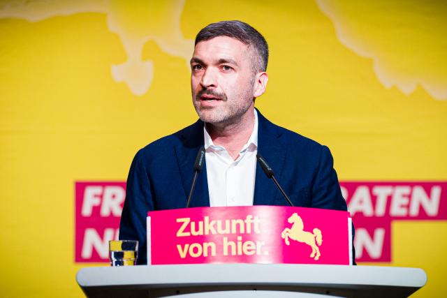 07 March 2026, Lower Saxony, Celle: Konstantin Kuhle, outgoing state chairman of the FDP Lower Saxony, speaks at the state party conference of the FDP Lower Saxony. Photo: Moritz Frankenberg/dpa