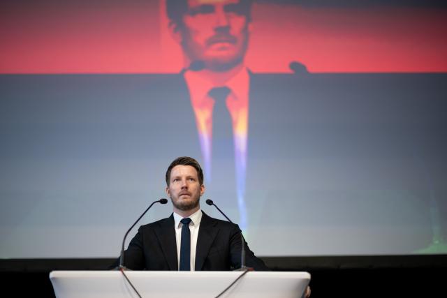 07 March 2026, North Rhine-Westphalia, Marl: Martin Vincentz, state spokesperson for the AfD NRW, stands on the podium and speaks to the delegates. The AfD NRW elects a new state executive at a party conference. Photo: Fabian Strauch/dpa