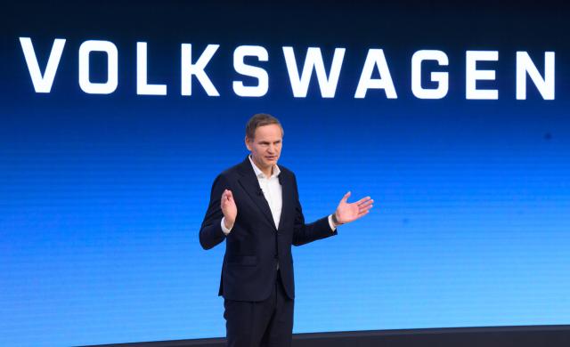 10 March 2026, Lower Saxony, Wolfsburg: CEO of Volkswagen AG Oliver Blume speaks at the Volkswagen Group's annual press conference in Autostadt. Photo: Julian Stratenschulte/dpa