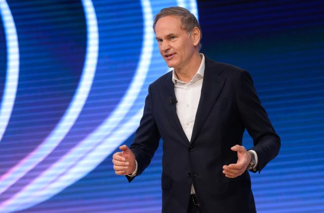 10 March 2026, Lower Saxony, Wolfsburg: CEO of Volkswagen AG Oliver Blume speaks at the Volkswagen Group's annual press conference in Autostadt. Photo: Julian Stratenschulte/dpa