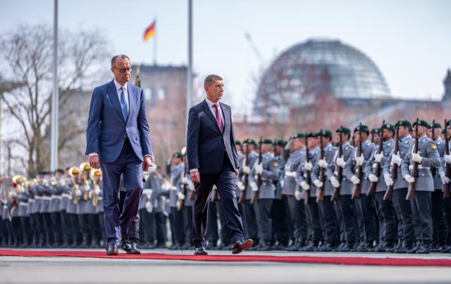 10 March 2026, Berlin: German Chancellor Friedrich Merz receives Czech Prime Minister Andrej Babis with military honors at the Federal Chancellery in Berlin. Photo: Michael Kappeler/dpa