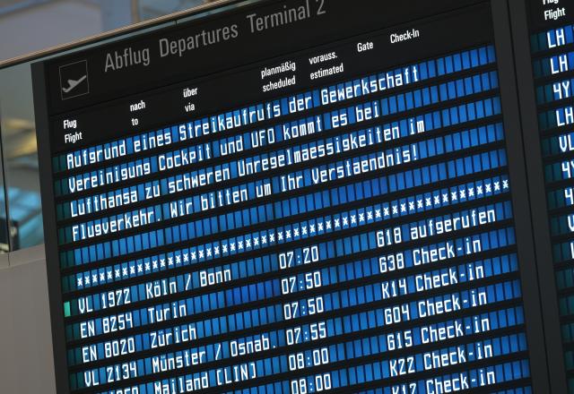 12 March 2026, Hesse, Frankfurt/Main: The departure board at Terminal 2 provides information about the Lufthansa pilots' strike. The Vereinigung Cockpit (VC) union has called on more than 5,000 employees to take part in a 48-hour strike. Photo: Malin Wunderlich/dpa
