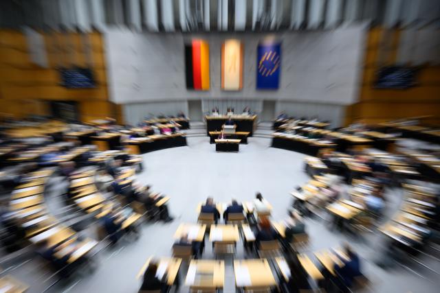12 March 2026, Berlin: Members of parliament and representatives of the Senate sit in the current hour at the 82nd plenary session in the Berlin House of Representatives. Photo: Bernd von Jutrczenka/dpa