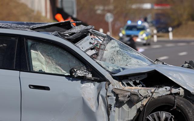 12 March 2026, Mecklenburg-Western Pomerania, Lindholz: A view of the scene of an accident on the A20 motorway near Lindholz, in which Mecklenburg-Western Pomerania's Economics Minister Wolfgang Blank is among those injured, after a maintenance vehicle triggers a collision between the Bad Suelze and Tessin junctions, sending a car into the central reservation. Photo: Bernd Wüstneck/dpa