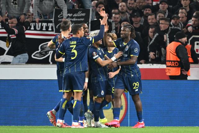12 March 2026, Baden-Württemberg, Stuttgart: FC Porto's Terem Moffi celebrates with teammates after scoring his side's first goal during the UEFA Europa League soccer match between VfB Stuttgart and FC Porto at the MHPArena. Photo: Marijan Murat/dpa
