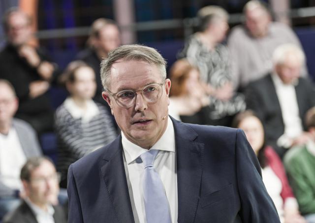 12 March 2026, Rhineland-Palatinate, Mainz: Rhineland-Palatinate Minister-President and Social Democratic Party lead candidate Alexander Schweitzer participates in the SWR 'Wahlarena' at the Alte Lokhalle in Mainz. Photo: Andreas Arnold/dpa