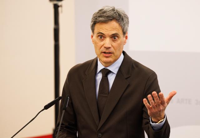 13 March 2026, Rhineland-Palatinate, Mainz: Norbert Himmler, re-elected Director General of ZDF, addresses the media at a press conference following his re-election during a meeting of the Television Council, with his current term set to run until March 2027. Photo: Hannes Albert/dpa