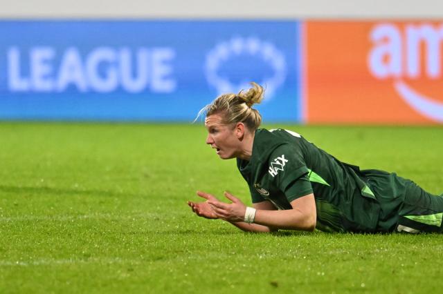 FILED - 12 February 2026, Lower Saxony, Wolfsburg: Wolfsburg's Alexandra Popp lies on the pitch during the UEFA Women Champions League soccer match between VfL Wolfsburg and Juventus Turin at AOK Stadion. Photo: Swen Pförtner/dpa