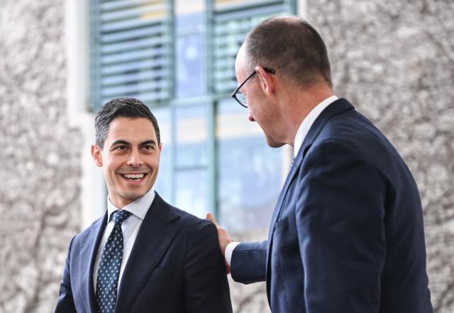 16 March 2026, Berlin: German Chancellor Friedrich Merz (R) welcomes Dutch Prime Minister Rob Jetten at the Federal Chancellery ahead of their meeting. Photo: Britta Pedersen/dpa