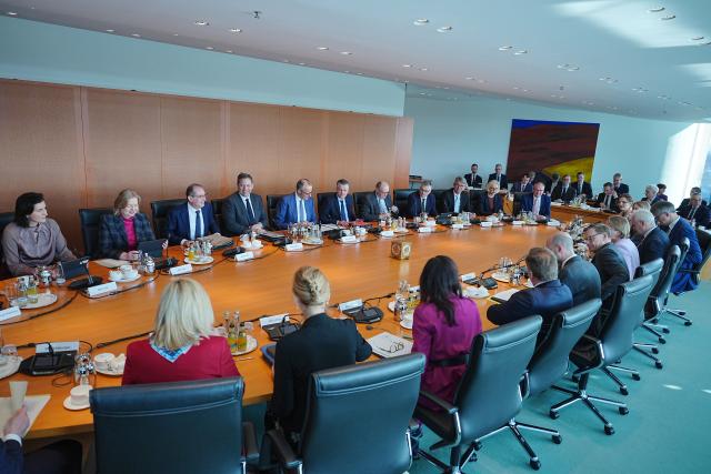 18 March 2026, Berlin: Germany's Chancellor Friedrich Merz sits next to Lars Klingbeil, Germany's Minister of Finance, ahead of the German Cabinet meeting at the Chancellery. French Foreign Minister Jean-Noel Barrot attends the meeting as a guest. Photo: Michael Kappeler/dpa