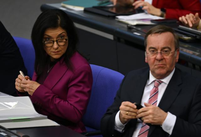 18 March 2026, Berlin: German Minister for Economic Affairs and Energy Katherina Reiche (L) and Minister of Defense Boris Pistorius sit in the plenary chamber of the German Bundestag. Photo: Lilli Förter/dpa