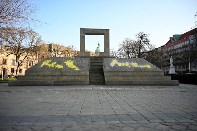 18 March 2026, Lower Saxony, Hanover: The Holocaust Memorial on Opernplatz has been defaced with yellow and white paint. Photo: Shireen Broszies/dpa