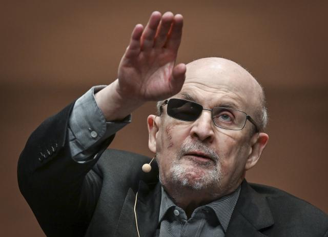 19 March 2026, Brandenburg, Potsdam: Indian-British novelist Salman Rushdie presents his new collection of short stories, *The Eleventh Hour*, at the Nikolaisaal as part of the "LIT: potsdam" literary festival. Photo: Jens Kalaene/dpa