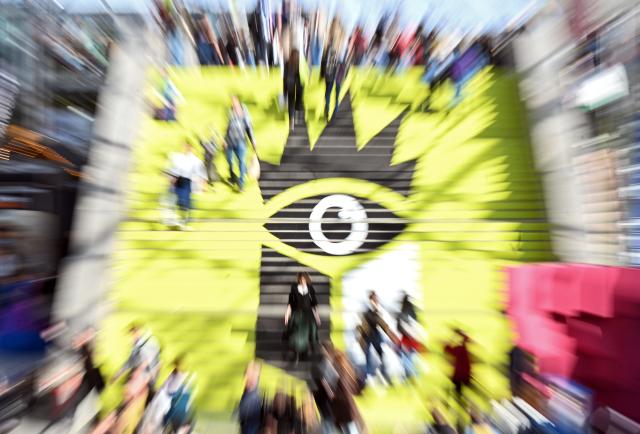 22 March 2026, Saxony, Leipzig: People are flocking to the Leipzig Book Fair on its final day. Germany's Leipzig Book Fair has attracted more than 300,000 visitors for the first time in its history. Photo: Jennifer Brückner/dpa