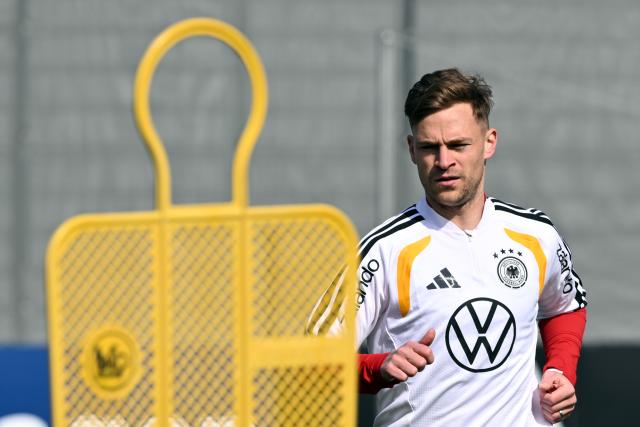 24 March 2026, Bavaria, Herzogenaurach: Germany's Joshua Kimmich in action during the team's training session ahead of the FIFA World Cup qualifying soccer match against Switzerland. Photo: Federico Gambarini/dpa