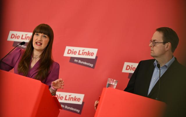 24 March 2026, Berlin: Heidi Reichinnek (L) and Soeren Pellmann leaders of the Left party's parliamentary group, give a statement before the parliamentary group meeting in the German Parliament (Bundestag). Photo: Lilli Förter/dpa