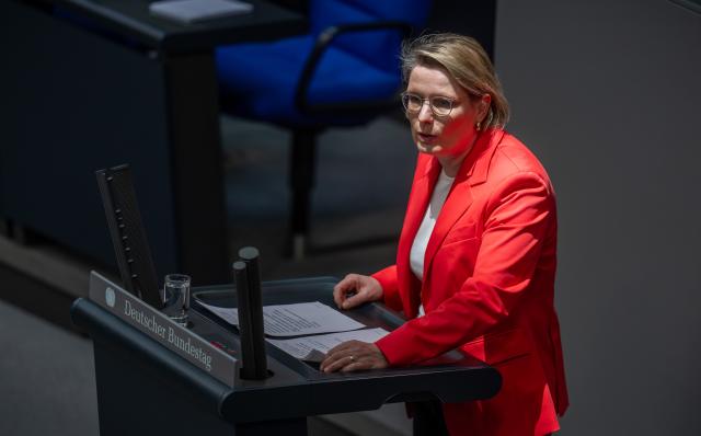 25 March 2026, Berlin: Stefanie Hubig, German Minister of Justice and Consumer Protection, speaks during a plenary session of the German Bundestag in a special debate on 'Violence against Women and Girls'. Photo: Michael Kappeler/dpa