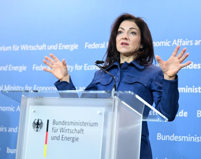 26 March 2026, Berlin: German Minister for Economic Affairs and Energy Katherina Reiche speaks at a joint press conference with Federal Environment Minister Carsten Schneider at the Federal Ministry for Economic Affairs and Energy to present the Chemical Industry Agenda. Photo: Lilli Förter/dpa
