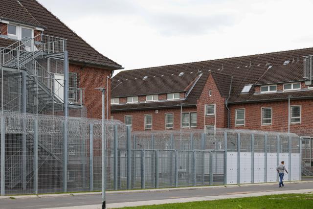 FILED - 05 August 2021, Schleswig-Holstein, Glückstadt: A view of the deportation detention center in Glueckstadt for Schleswig-Holstein, Hamburg, and Mecklenburg-Western Pomerania. The rules for implementing a stricter European Union asylum law in Germany cleared the final hurdle in the upper house of parliament or Bundesrat on Friday. Photo: Ulrich Perrey/dpa