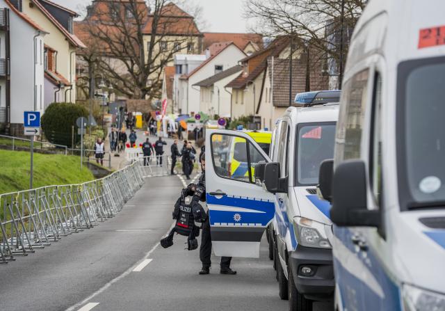 28 March 2026, Hesse, Fulda: Police deploy a large number of officers in the Johannesberg district ahead of the founding congress of the AfD Youth. Photo: Andreas Arnold/dpa
