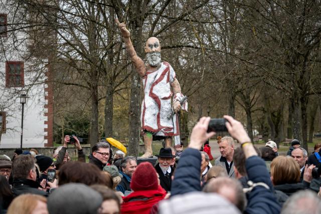 28 March 2026, Thuringia, Meiningen: A two-meter-tall statue of Georg II, Duke of Saxe-Meiningen, which created by the painter, sculptor, and poet Markus Luepertz stands after the unveiling. Photo: Jacob Schröter/dpa