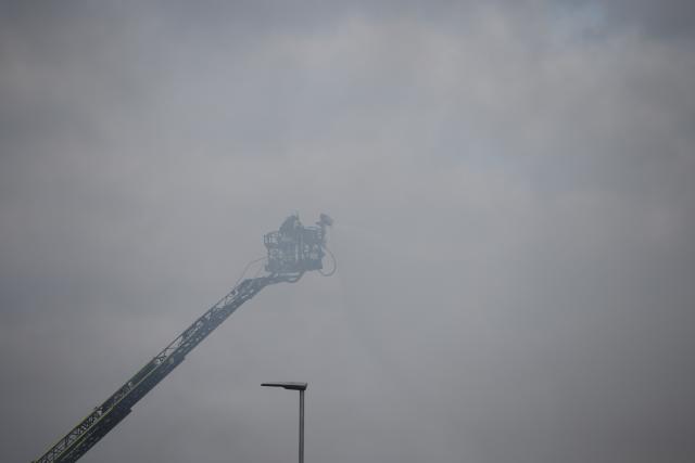 29 March 2026, Kehl: The fire department extinguishes a fire in a club in Kehl. Photo: Philipp von Ditfurth/dpa