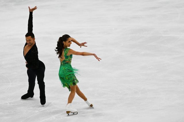 FILED - 23 September 2022, Bavaria, Oberstdorf: Great Britain's ice dancers Lilah Fear and Lewis Gibson in action during the Figure Skating Challenger Series Ice Dance Short Program of the Nebelhorn Trophy. Photo: Angelika Warmuth/dpa