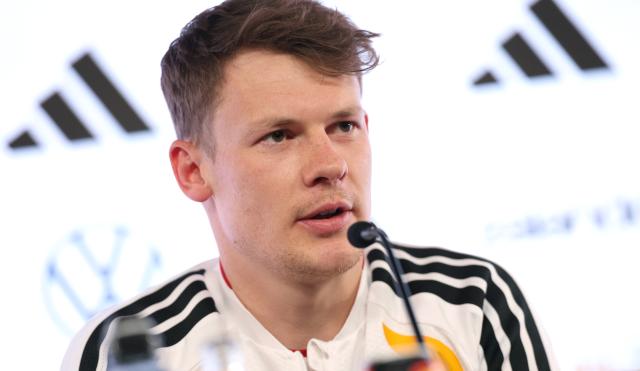 29 March 2026, Stuttgart: Germany goalkeeper Alexander Nuebel attends a press conference, ahead of Monday's International Friendly soccer match against Ghana. Photo: Christian Charisius/dpa - WICHTIGER HINWEIS: Gemäß den Vorgaben der DFL Deutsche Fußball Liga bzw. des DFB Deutscher Fußball-Bund ist es untersagt, in dem Stadion und/oder vom Spiel angefertigte Fotoaufnahmen in Form von Sequenzbildern und/oder videoähnlichen Fotostrecken zu verwerten bzw. verwerten zu lassen.
