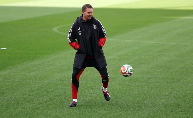 29 March 2026, Stuttgart: Germany head coach Julian Nagelsmann leads a training session, ahead of Monday's International Friendly soccer match against Ghana. Photo: Christian Charisius/dpa - WICHTIGER HINWEIS: Gemäß den Vorgaben der DFL Deutsche Fußball Liga bzw. des DFB Deutscher Fußball-Bund ist es untersagt, in dem Stadion und/oder vom Spiel angefertigte Fotoaufnahmen in Form von Sequenzbildern und/oder videoähnlichen Fotostrecken zu verwerten bzw. verwerten zu lassen.