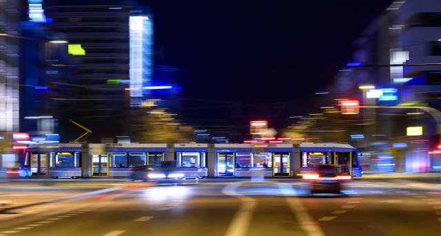 30 March 2026, Saxony, Chemnitz: A streetcar crosses an intersection in the center of Chemnitz. Photo: Hendrik Schmidt/dpa