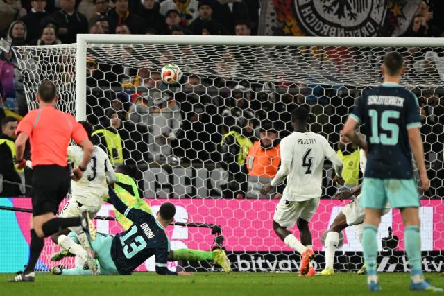 30 March 2026, Baden-Wuerttemberg, Stuttgart: Germany's Deniz Undav (2nd L) scores his side's second goal during the International Friendly soccer match between Germany and Ghana at MHP Arena. Photo: Federico Gambarini/dpa - WICHTIGER HINWEIS: Gemäß den Vorgaben der DFL Deutsche Fußball Liga bzw. des DFB Deutscher Fußball-Bund ist es untersagt, in dem Stadion und/oder vom Spiel angefertigte Fotoaufnahmen in Form von Sequenzbildern und/oder videoähnlichen Fotostrecken zu verwerten bzw. verwerten zu lassen.