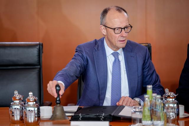 01 April 2026, Berlin: German Chancellor Friedrich Merz ) takes part in the Cabinet meeting in the Federal Chancellery. Photo: Kay Nietfeld/dpa