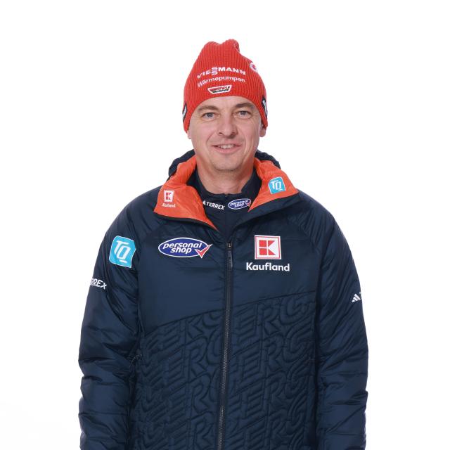 HANDOUT - 29 October 2025, ---: Andreas Mitter, the new national ski jumping coach. Andreas Mitter has been promoted from assistant to head coach of the German men's ski jumping team in succession of fellow Austrian Stefan Horngacher, the national federation DSV said on Wednesday. Photo: Deutscher Skiverband/dsv/dpa - ACHTUNG: Nur zur redaktionellen Verwendung im Zusammenhang mit der aktuellen Berichterstattung und nur mit vollständiger Nennung des vorstehenden Credits