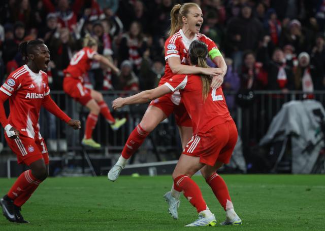 01 April 2026, Bavaria, Munich: Bayern Munich's Glodis Perla Viggosdottir celebrates scoring her side's first goal during the UEFA Women's Champions League quarter final second leg soccer match between Bayern Munich and Manchester United at Allianz Arena. Photo: Karl-Josef Hildenbrand/dpa