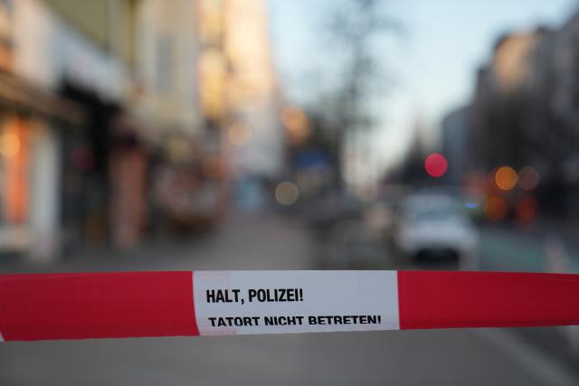 02 April 2026, Berlin: Police tape is visible at a crime scene in Berlin, where shots have once again been fired at a bar in Berlin-Neukoelln. Photo: Manuel Genolet/dpa