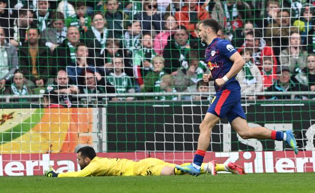 04 April 2026, Bremen: Leipzig's Christoph Baumgartner celebrates scoring his side's second goal during the German Bundesliga soccer match between SV Werder Bremen and RB Leipzig at Weserstadion. Photo: Carmen Jaspersen/dpa - IMPORTANT NOTICE: DFL and DFB regulations prohibit any use of photographs as image sequences and/or quasi-video.