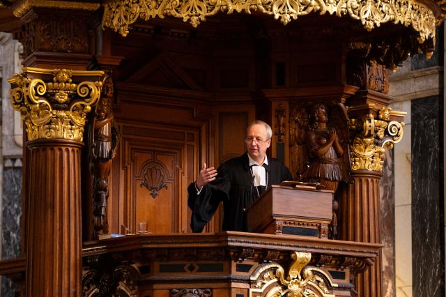 05 April 2026, Berlin: Christian Staeblein, Bishop of the Evangelical Church of Berlin-Brandenburg-Silesian Upper Lusatia, speaks during the Easter Sunday service at Berlin Cathedral. Photo: Christophe Gateau/dpa