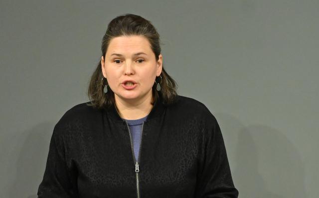 FILED - 12 November 2025, Berlin: Sara Nanni, Alliance 90/The Greens security policy spokeswoman, speaks at the 39th plenary session of the 21st legislative period in the German Bundestag. Photo: Elisa Schu/dpa