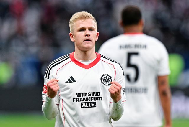 05 April 2026, Hesse, Frankfurt_Main: Eintracht Frankfurt's Jonathan Burkardt celebrates his side's first goal of the game during the German Bundesliga soccer match between Eintracht Frankfurt and 1. FC Cologne at Deutsche Bank Park Photo: Uwe Anspach/dpa - WICHTIGER HINWEIS: Gemäß den Vorgaben der DFL Deutsche Fußball Liga bzw. des DFB Deutscher Fußball-Bund ist es untersagt, in dem Stadion und/oder vom Spiel angefertigte Fotoaufnahmen in Form von Sequenzbildern und/oder videoähnlichen Fotostrecken zu verwerten bzw. verwerten zu lassen.