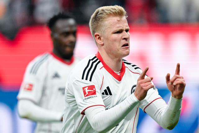 05 April 2026, Hesse, Frankfurt_Main: Eintracht Frankfurt's Jonathan Burkardt celebrates his side's first goal of the game during the German Bundesliga soccer match between Eintracht Frankfurt and 1. FC Cologne at Deutsche Bank Park Photo: Uwe Anspach/dpa - WICHTIGER HINWEIS: Gemäß den Vorgaben der DFL Deutsche Fußball Liga bzw. des DFB Deutscher Fußball-Bund ist es untersagt, in dem Stadion und/oder vom Spiel angefertigte Fotoaufnahmen in Form von Sequenzbildern und/oder videoähnlichen Fotostrecken zu verwerten bzw. verwerten zu lassen.